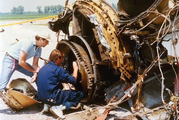 NTSB investigators